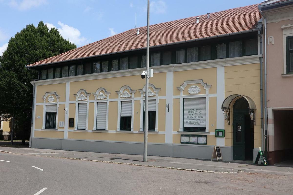 Hotel Szlovak Panzio Bekescsaba Exteriér fotografie